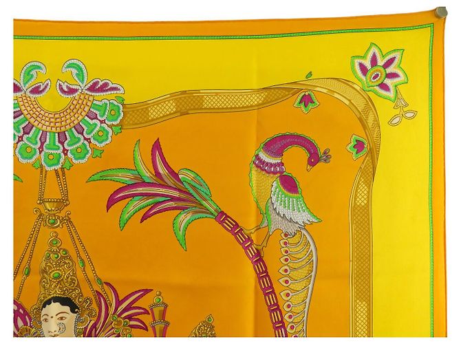 Hermès FULAR HERMES INDIA DI CATY LATHAM 1986 IN SETA 90 CM Giallo - vista 3