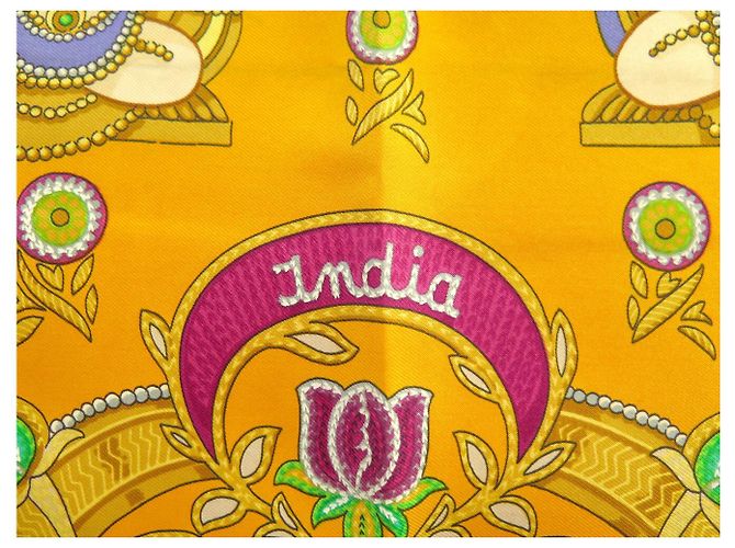Hermès FULAR HERMES INDIA DI CATY LATHAM 1986 IN SETA 90 CM Giallo - vista 6