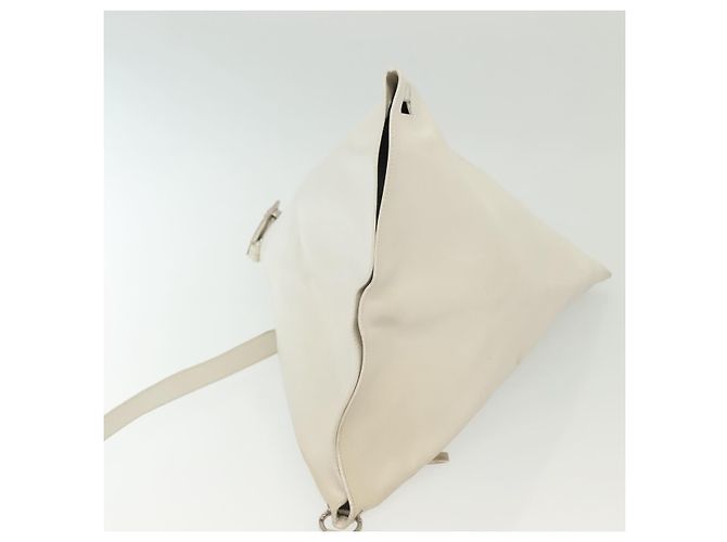 Bolsa de Ombro Salvatore Ferragamo em Couro Branco Prata Auth bs28717 - vista 6