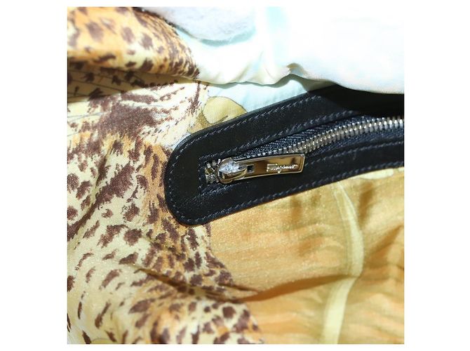 Salvatore Ferragamo Tote Bag aus schwarzem Canvas mit silberner Authentizität gh708 - Ansicht 19
