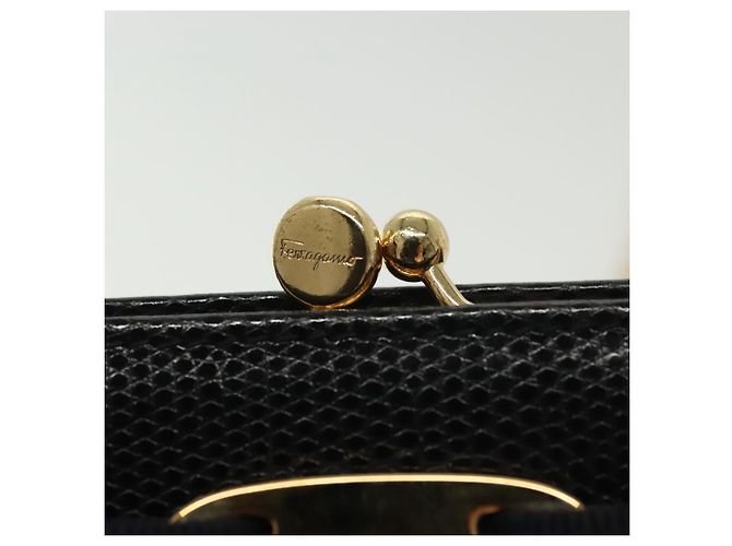 Borsa a Spalla Vala Chain in Pelle Blu Navy e Oro Auth gh620 di Salvatore Ferragamo D'oro - vista 20
