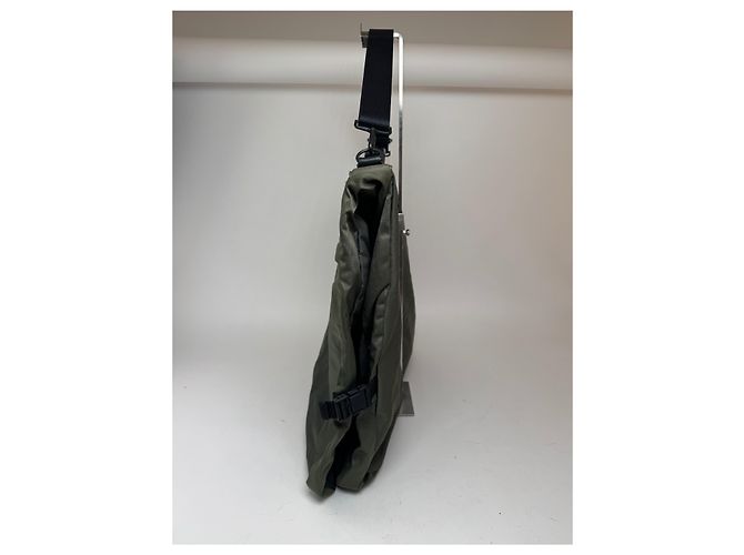 Vintage Issey Miyake Canvas Polyester Reisetasche 2-Wege Grau Khaki - Ansicht 9