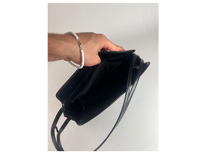 Vintage Givenchy 4G Tasche aus Lackleder schwarz - Ansicht 3