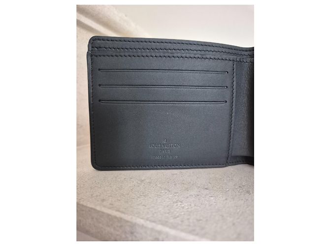 Louis Vuitton Shadow Geldbörse aus schwarzem Leder - Ansicht 4