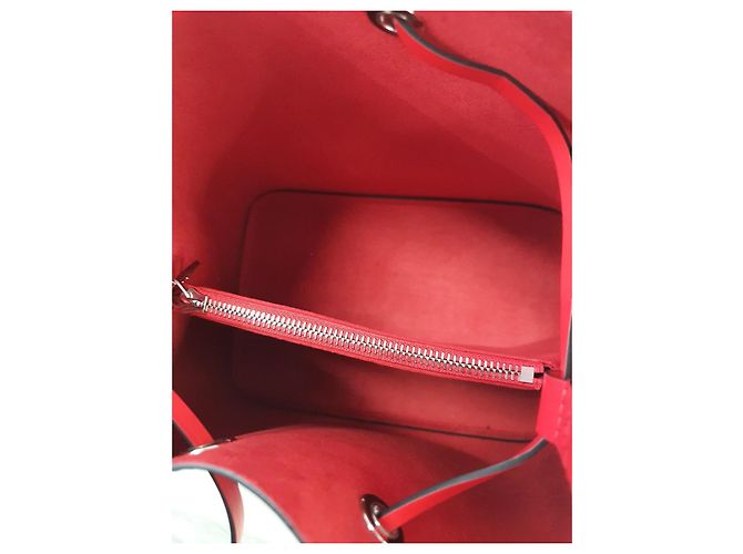 Louis Vuitton NeoNoe Pelle Epi Set Completo Blu - vista 3