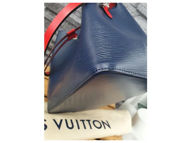 Louis Vuitton NeoNoe Pelle Epi Set Completo Blu - vista 4