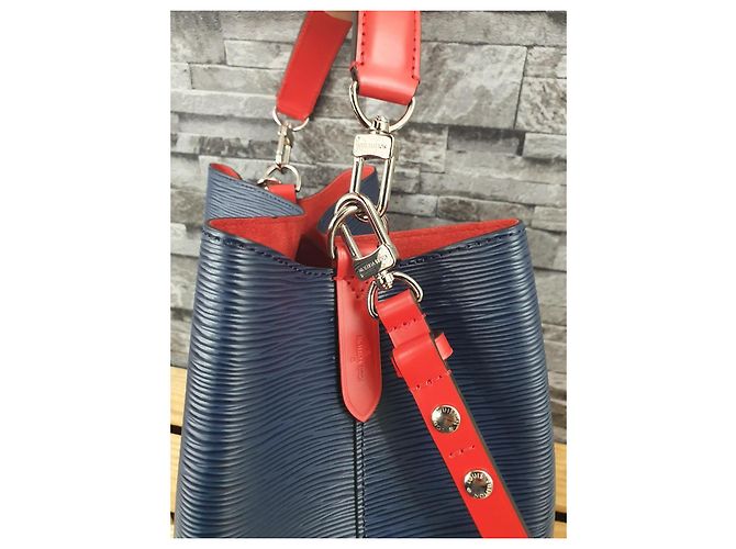 Louis Vuitton NeoNoe Pelle Epi Set Completo Blu - vista 8
