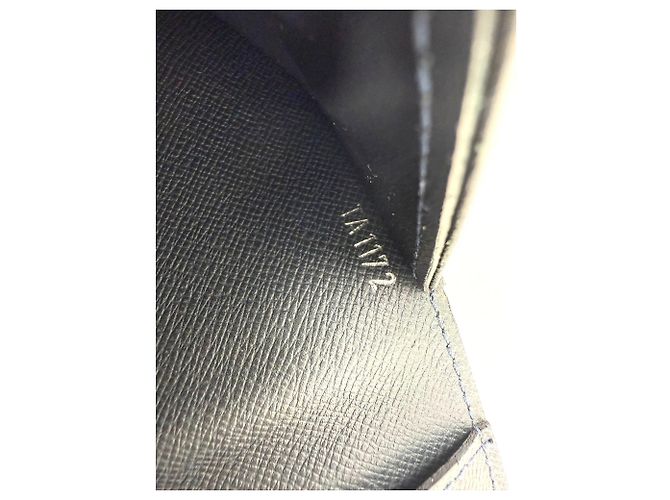 LOUIS VUITTON Taiga Brazza Long Bifold Dark Blue Leather Wallet Black - view 4