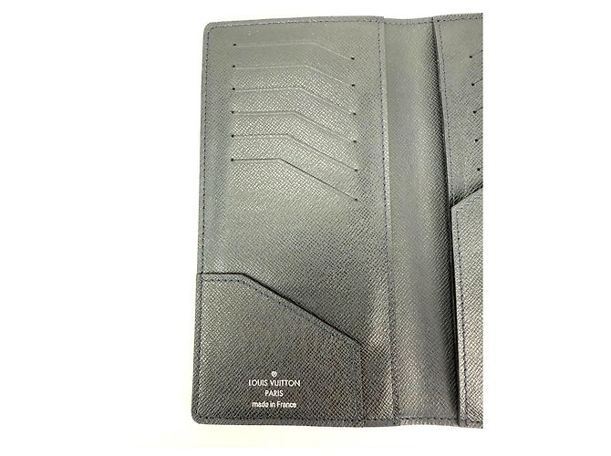 LOUIS VUITTON Taiga Brazza Long Bifold Dark Blue Leather Wallet Black - view 5