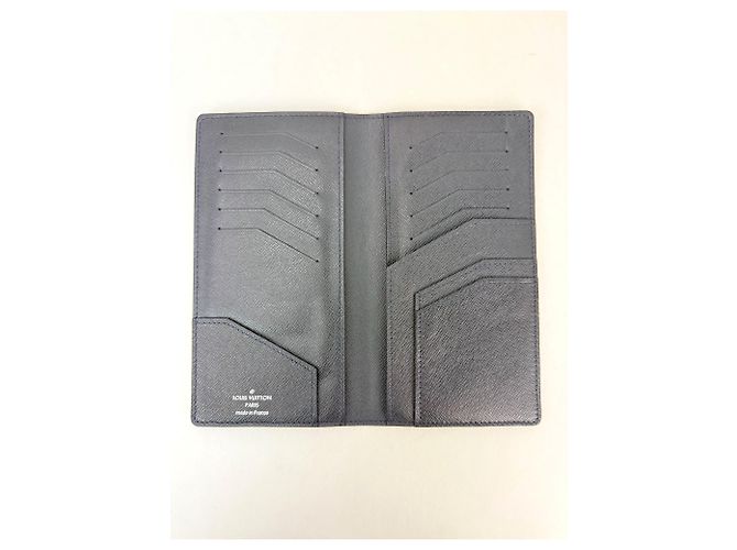 LOUIS VUITTON Taiga Brazza Long Bifold Dark Blue Leather Wallet Black - view 8