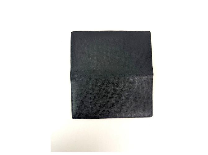 LOUIS VUITTON Taiga Brazza Long Bifold Dark Blue Leather Wallet Black - view 9