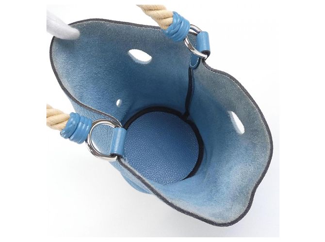 Borsa a Spalla Mangeoire Taurillon Clemence di Hermès Blu - vista 7