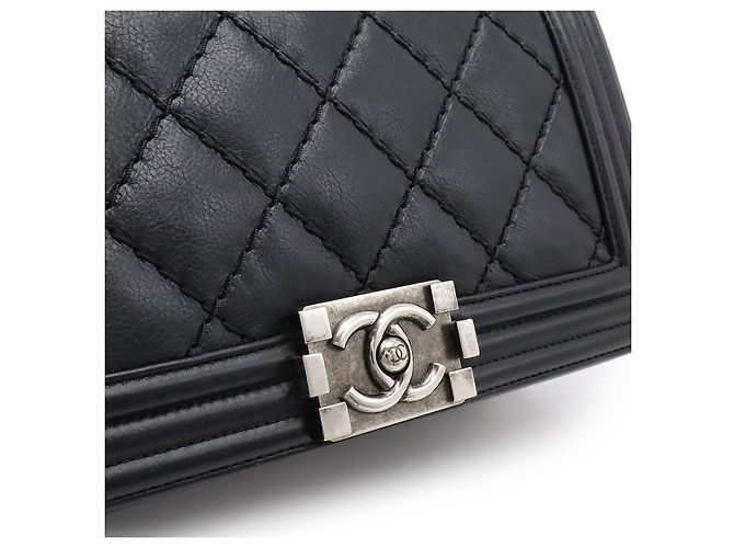 Borsa a Spalla in Pelle Wild Stitch Boy 25 di Chanel Nero - vista 8