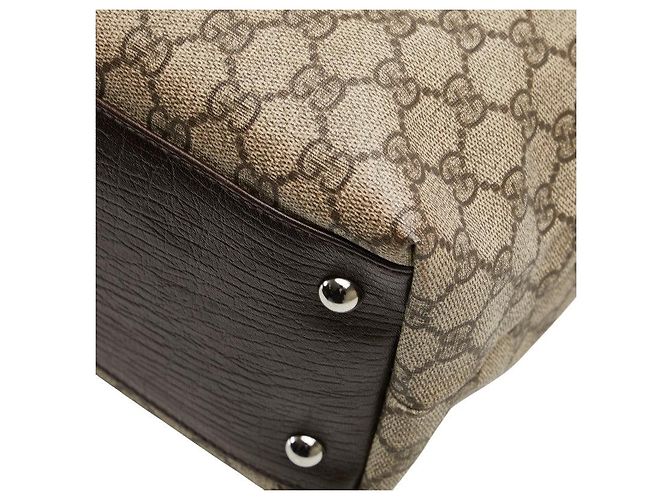 Bolsa Tote Gucci GG Supreme em PVC Marrom Bege - vista 7