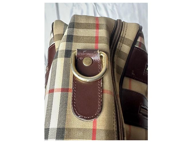Valigetta Burberry 24 Hours in pelle beige - vista 10
