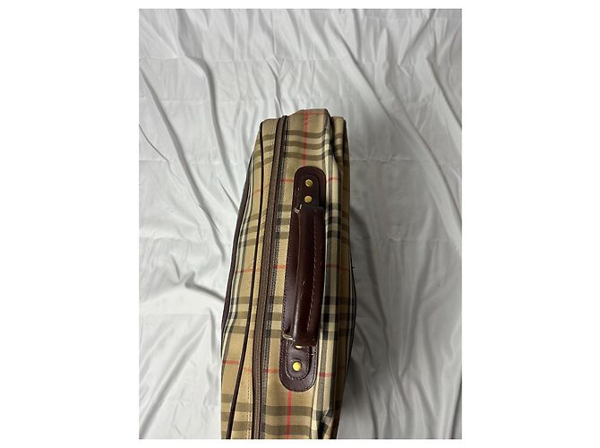 Valigetta Burberry 24 Hours in pelle beige - vista 13