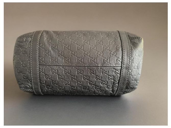 Gucci - 'New Web' Hobo Bag in Black Guccissima Leather - view 11