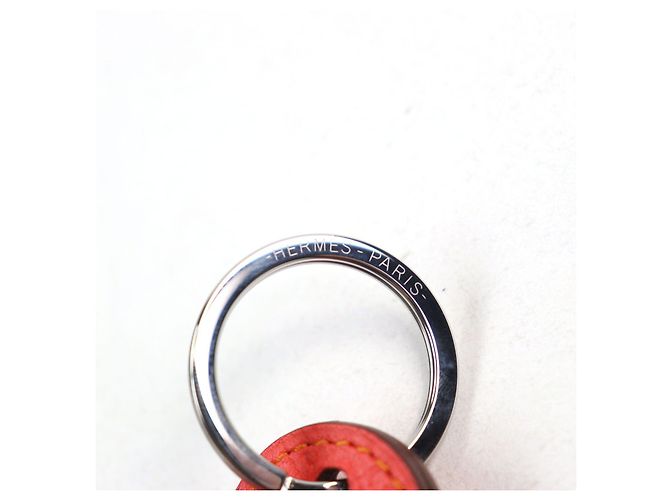Charm in pelle elefante Petite Ash di Hermès Rosso - vista 12