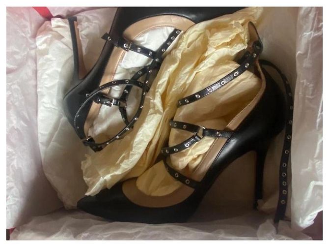 Décolleté Valentino in pelliccia nera e crema con cinturino Nero - vista 9