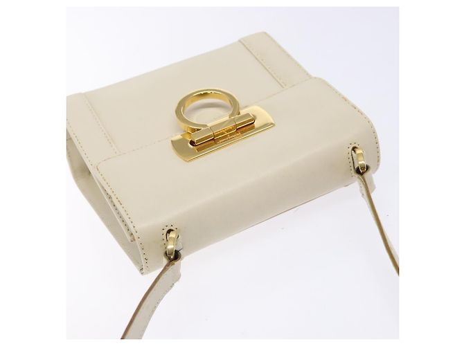Borsa a Spalla Gancini in Pelle Bianca e Oro Salvatore Ferragamo Auth gh505 Bianco D'oro - vista 6