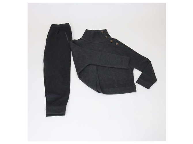 Dunkelgrauer Cashmere-Strickpullover und -Hose mit Knopf-Schultern von Brunello Cucinelli Anthrazitgrau - Ansicht 2