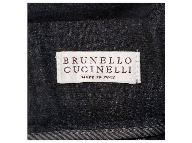 Dunkelgrauer Cashmere-Strickpullover und -Hose mit Knopf-Schultern von Brunello Cucinelli Anthrazitgrau - Ansicht 6