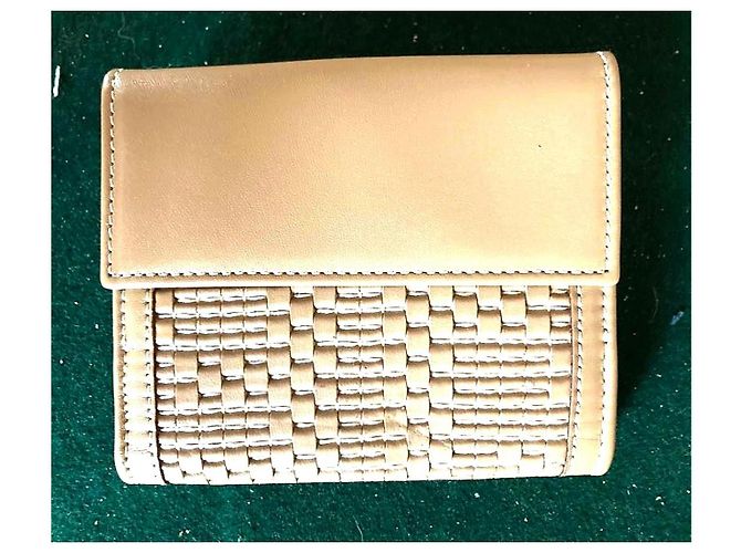 Baguette Fendi Woven Leather Wallet Eggshell Gold FF Clasp - view 2