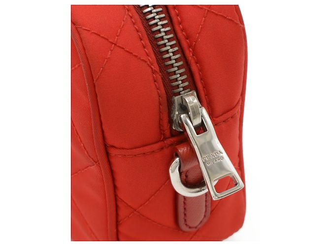 Bolso de Hombro Triángulo Prada Roja - vista 6