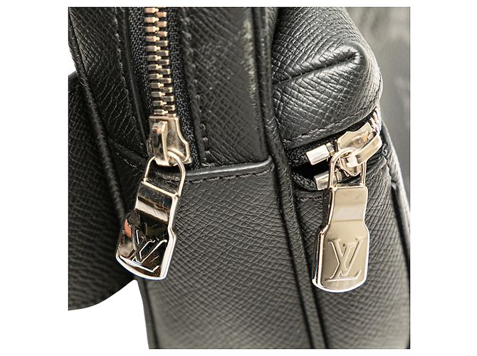 Bumbag Riñonera exterior Monogram Eclipse negra Louis Vuitton Negro - vista 8