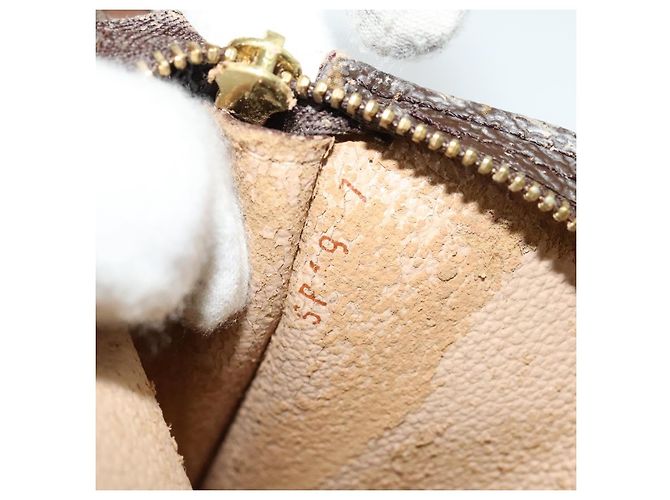 LOUIS VUITTON Monogram Bucket GM Accessory Pouch LV Auth 134663 - view 12