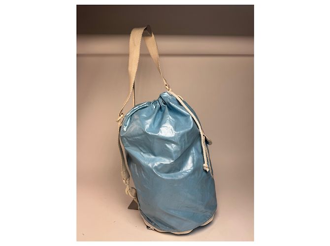 Vintage Courreges Paris Eisblaue Bucket Bag - Ansicht 10