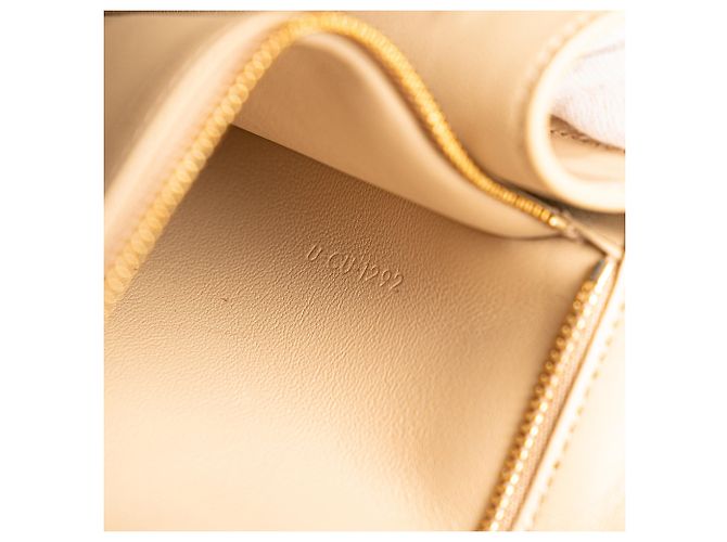 Céline Besace Clea en cuir de veau brillant marron Triomphe de Celine avec chaîne croisée Beige - vue 7