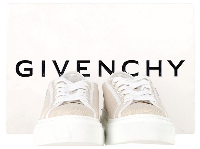 Givenchy City Platform Sneakers aus beigem Canvas - Ansicht 2