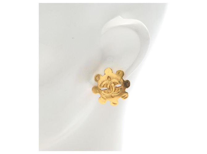 Orecchini a clip placcati in oro Chanel Coco Mark D'oro - vista 4