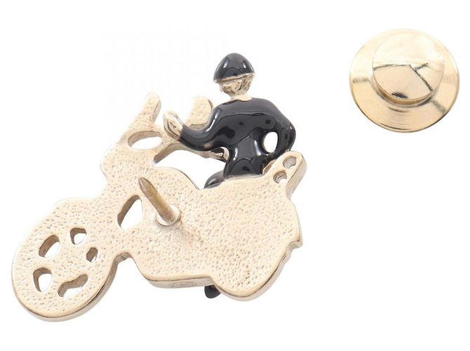 Spilla Chanel Mademoiselle Coco Mark Nero Bianco D'oro - vista 2