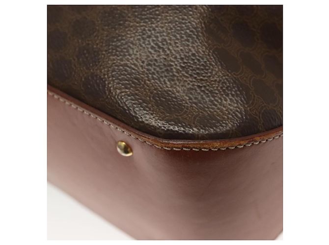 Céline CELINE Macadam Canvas Schultertasche aus PVC-Leder Braun Gold Auth 141339 Golden - Ansicht 17