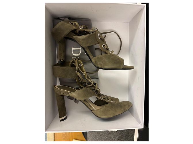 Sandali Christian Dior in pelle kaki Cachi - vista 2