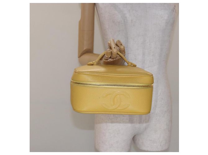 Pochette Vanity CHANEL COCO Mark in Pelle Caviar Oro Giallo CC Auth fm4842 D'oro - vista 22