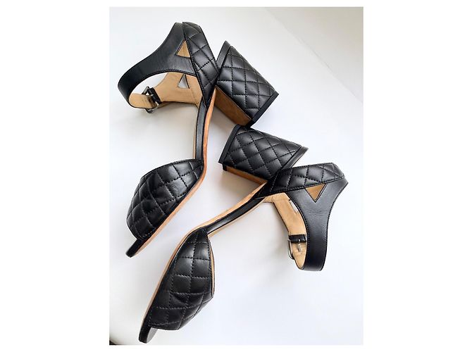 Chanel scarpe nere trapuntate con logo CC Nero - vista 4
