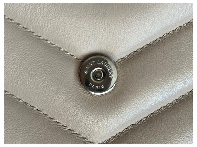 Saint Laurent Loulou Toy Borsa a tracolla in pelle beige - vista 8