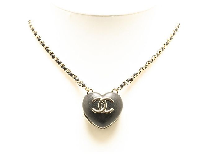 Collana Pendente Specchio Cuore Chanel Coco Mark Nero D'oro - vista 6
