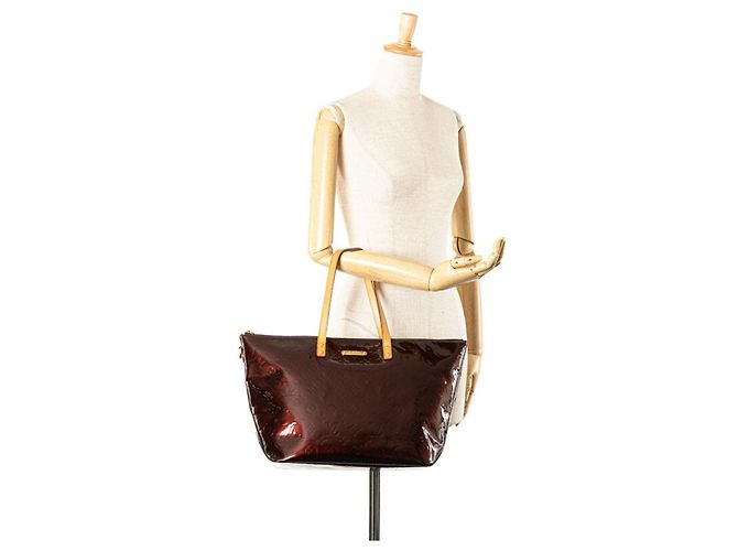 Louis Vuitton Monogram Vernis Bellevue GM Tote Bag Bordeaux Lila - Ansicht 11
