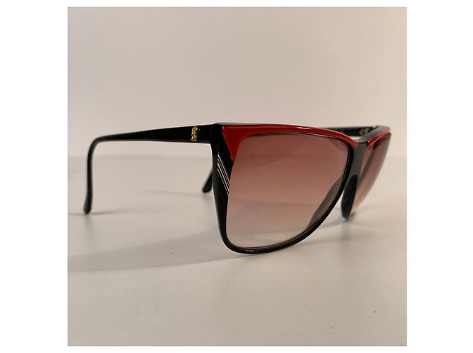 Vintage Kunststoff-Sonnenbrille Roberta Di Camerino - Ansicht 2
