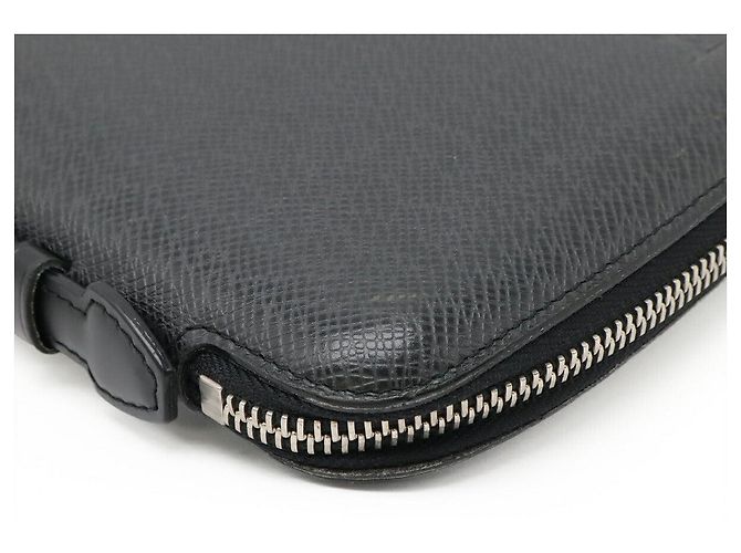 Organizer Louis Vuitton Atoll Taiga - Custodia da Viaggio Nero Grigio - vista 3