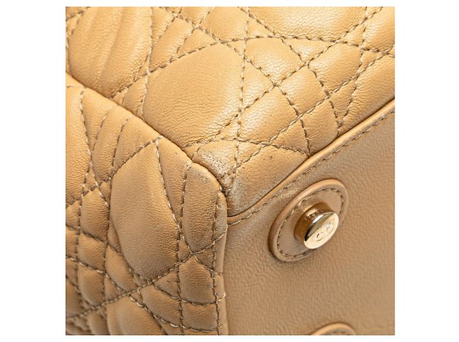 Borsa Lady Dior Cannage di Christian Dior Marrone Beige - vista 4