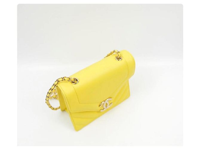 Executive Chanel Borsa a soffietto in pelle di vitello chevron piccola Giallo - vista 6