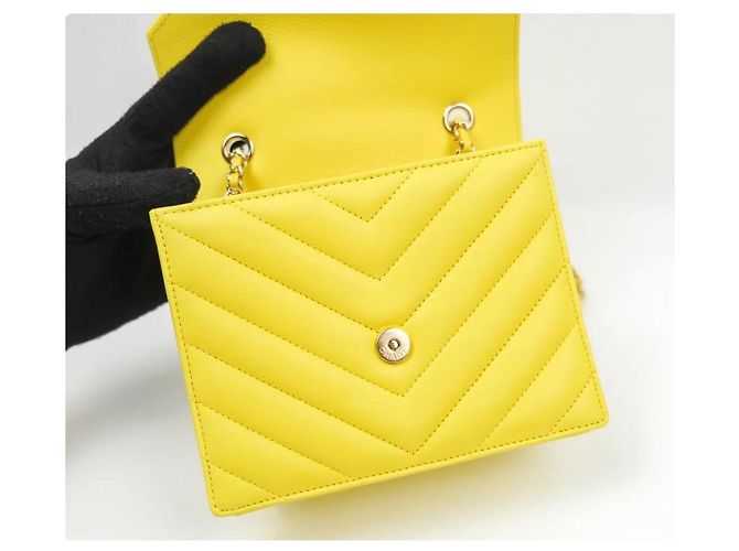 Executive Chanel Borsa a soffietto in pelle di vitello chevron piccola Giallo - vista 7
