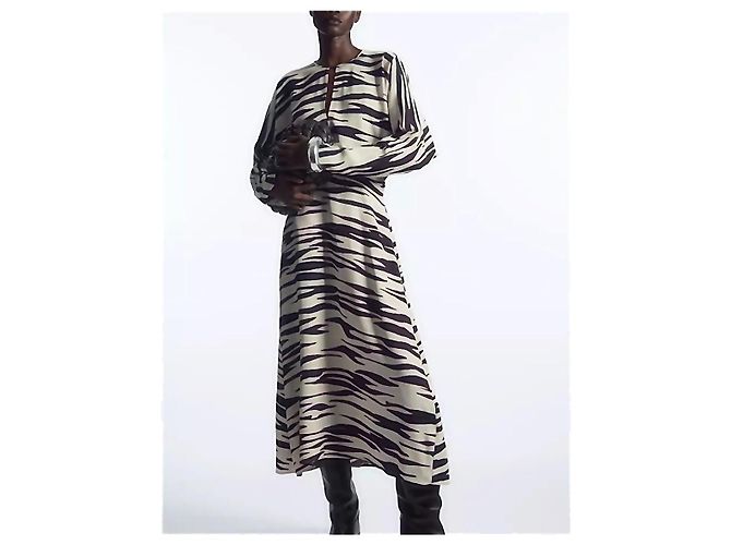 Vestido midi Cos negro y ecru de viscosa Blanco roto - vista 5