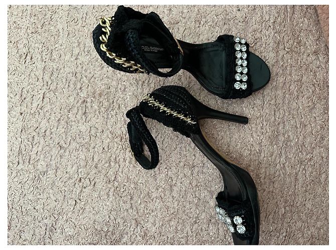 Sandali Dolce & Gabbana in rafia nera intrecciata con catena dorata - vista 4