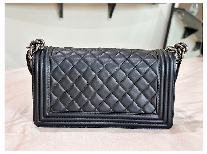 Borsa Boy Flap Media in Pelle Matelassé Nera Aged con Catena di Chanel Nero - vista 3